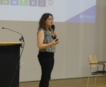 Valérie Coulibaly intervient pour présenter la démarche RSO de l'association