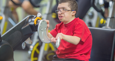 Illustration mettant en avant les droits à l’Allocation d’éducation de l’enfant handicapé (AEEH).